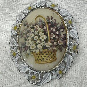 VERY VINTAGE HANDPAINTED BASKET BOUQUET CAMEO BROOCH PIN BEZEL IN WHITE ENAMEL